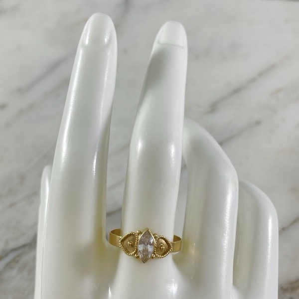 Anillo Marquise Brillante y Corazones