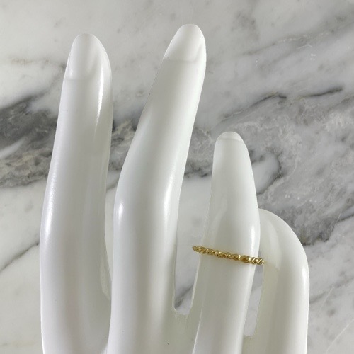 Anillo Banda Entrelazada de Esferas