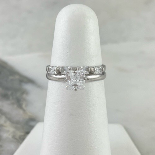 Pisargolla Circon Cuadrado