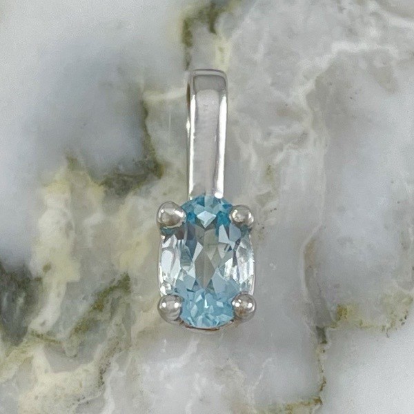  Aquamarine Pendant