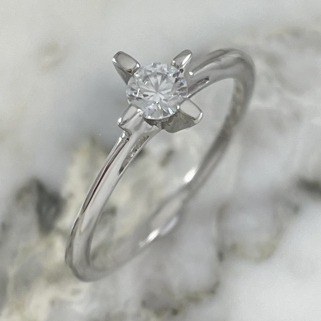 Flat Band Four Nail Solitaire Ring