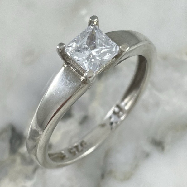 Square Four Nail Solitaire Ring