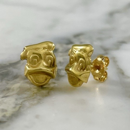 Donald Duck Stud