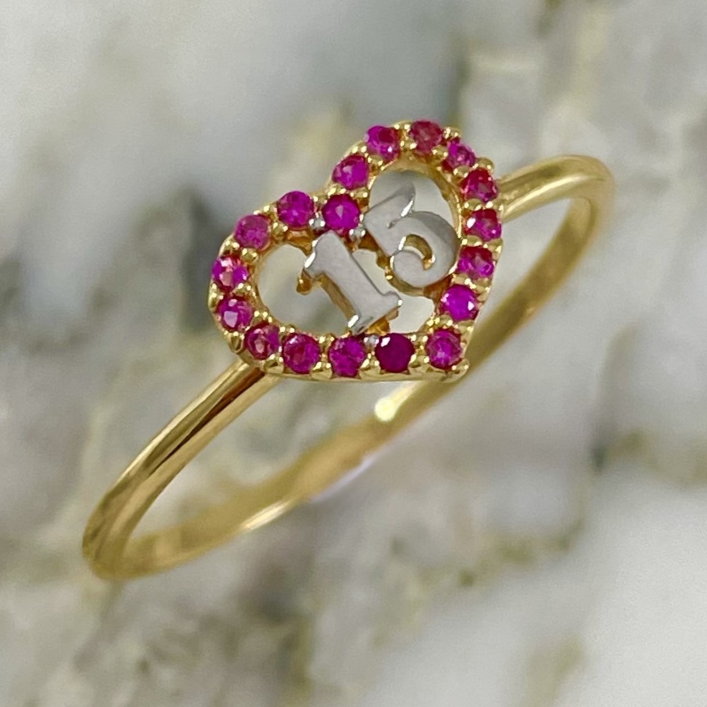 Anillo 15 En Corazon Brillante
