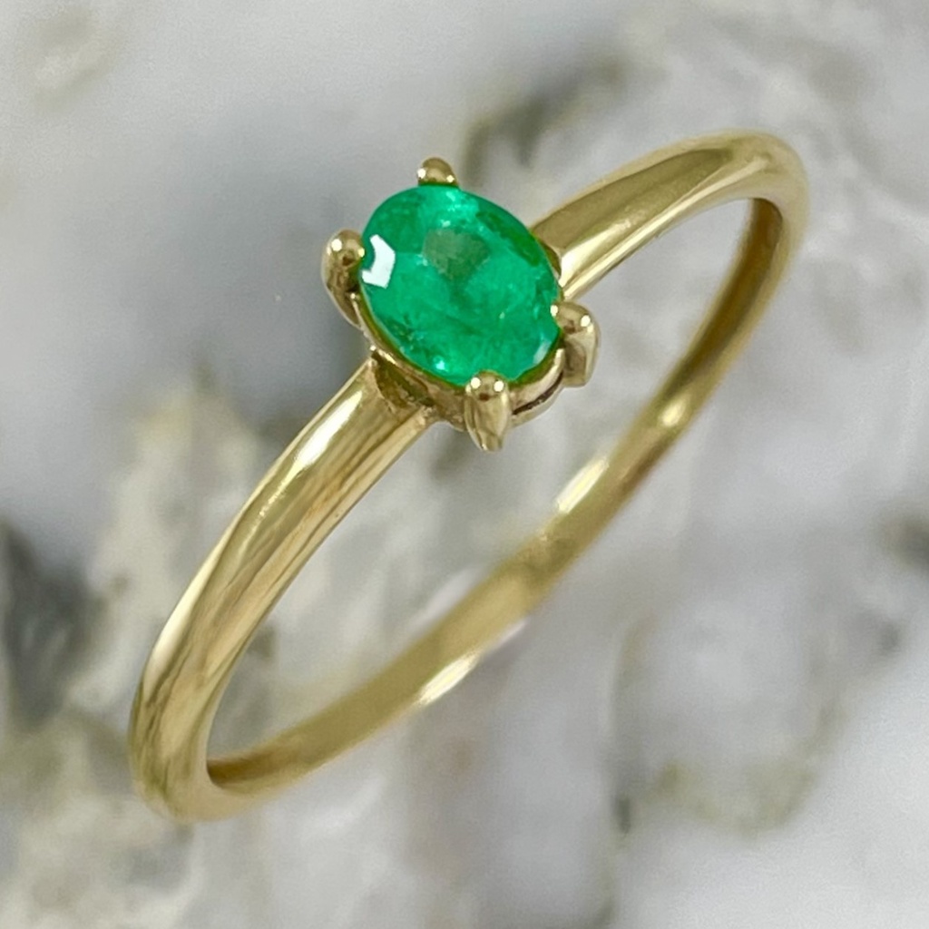 Oval Emerald Solitaire Ring