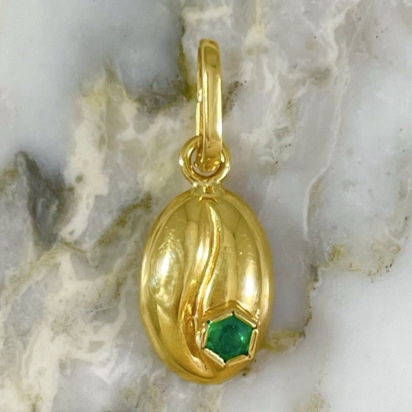 Flat Back Emerald Coffee Bean Pendant