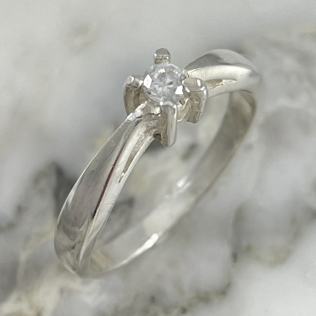  Tiffany Solitaire Ring