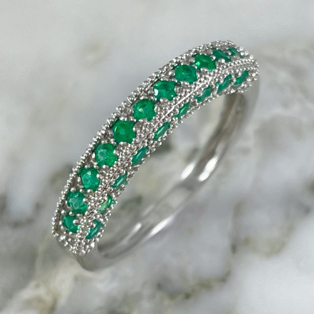  Starry Emerald Ring