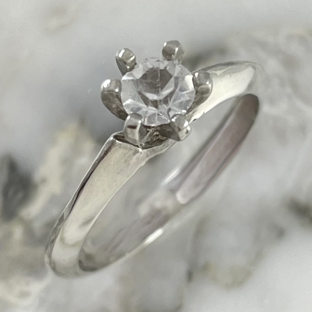 Classics Solitaire Ring