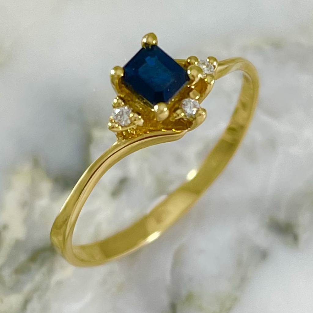  Sapphire Ring