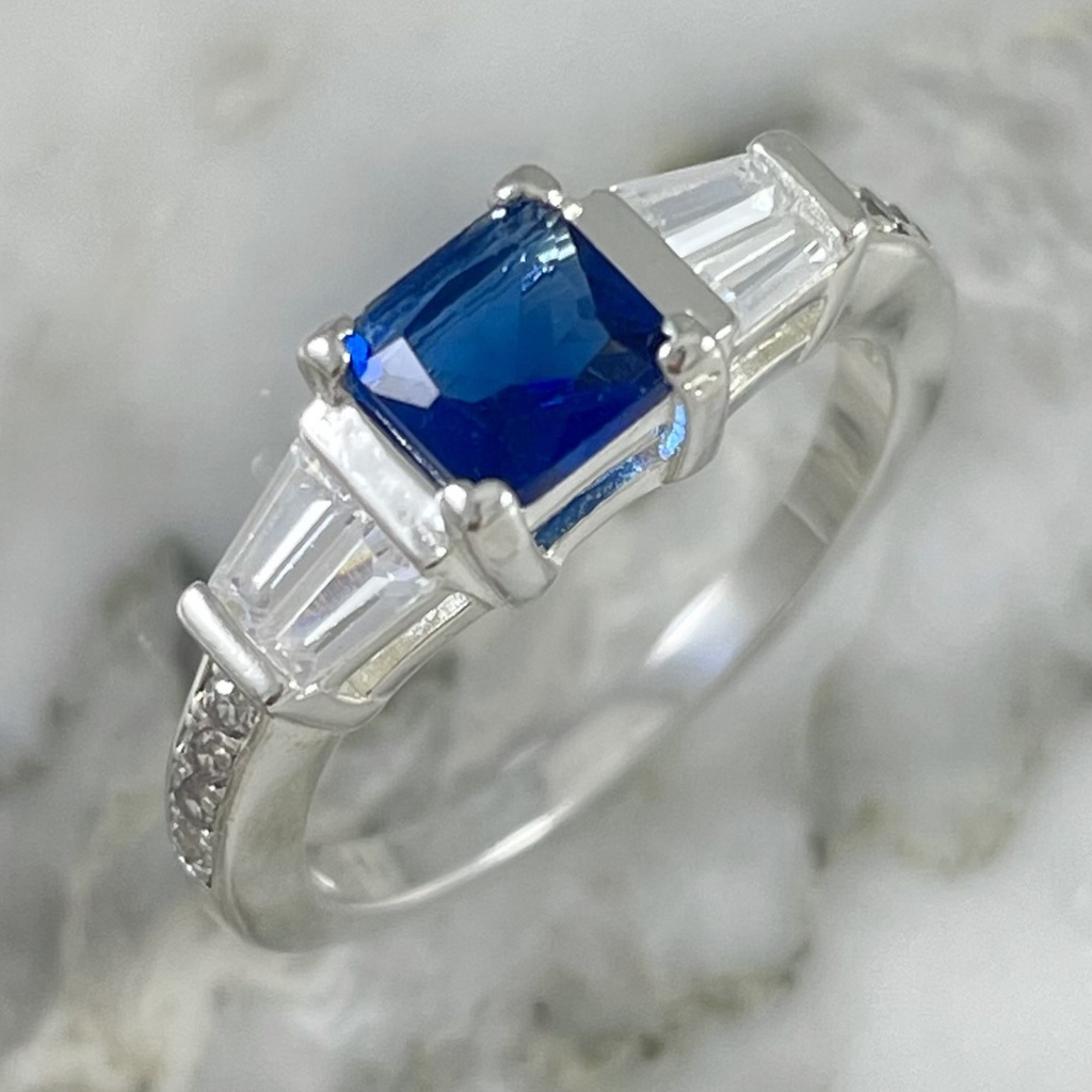 Anillo Azula Baguette