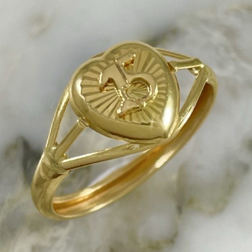 Classy Diamond-Finish Quinceañera Ring