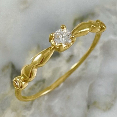 Labule Solitaire Ring