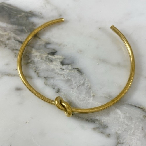 Adjustable Knot Hoop