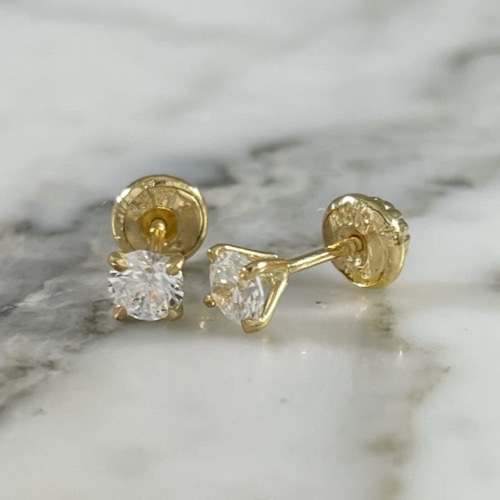 Classic Zircon Circle Screw-Back Stud