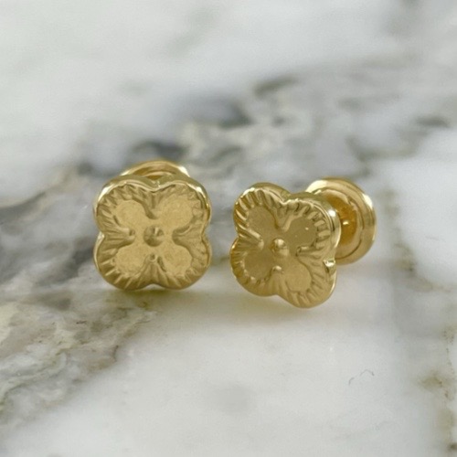 Fine Diamond-Cut Clover Thread with Top