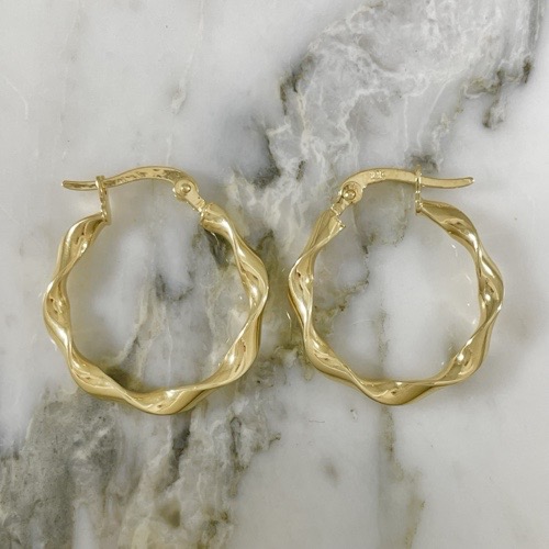 Medium Melcocha Flower Hoop Earring